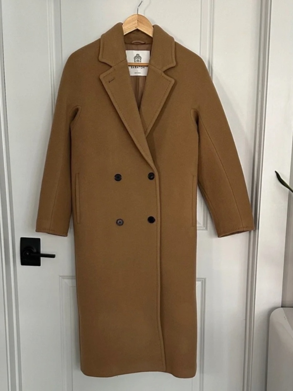 Aritzia Babaton Slouch Coat Size 1 Camel Color
